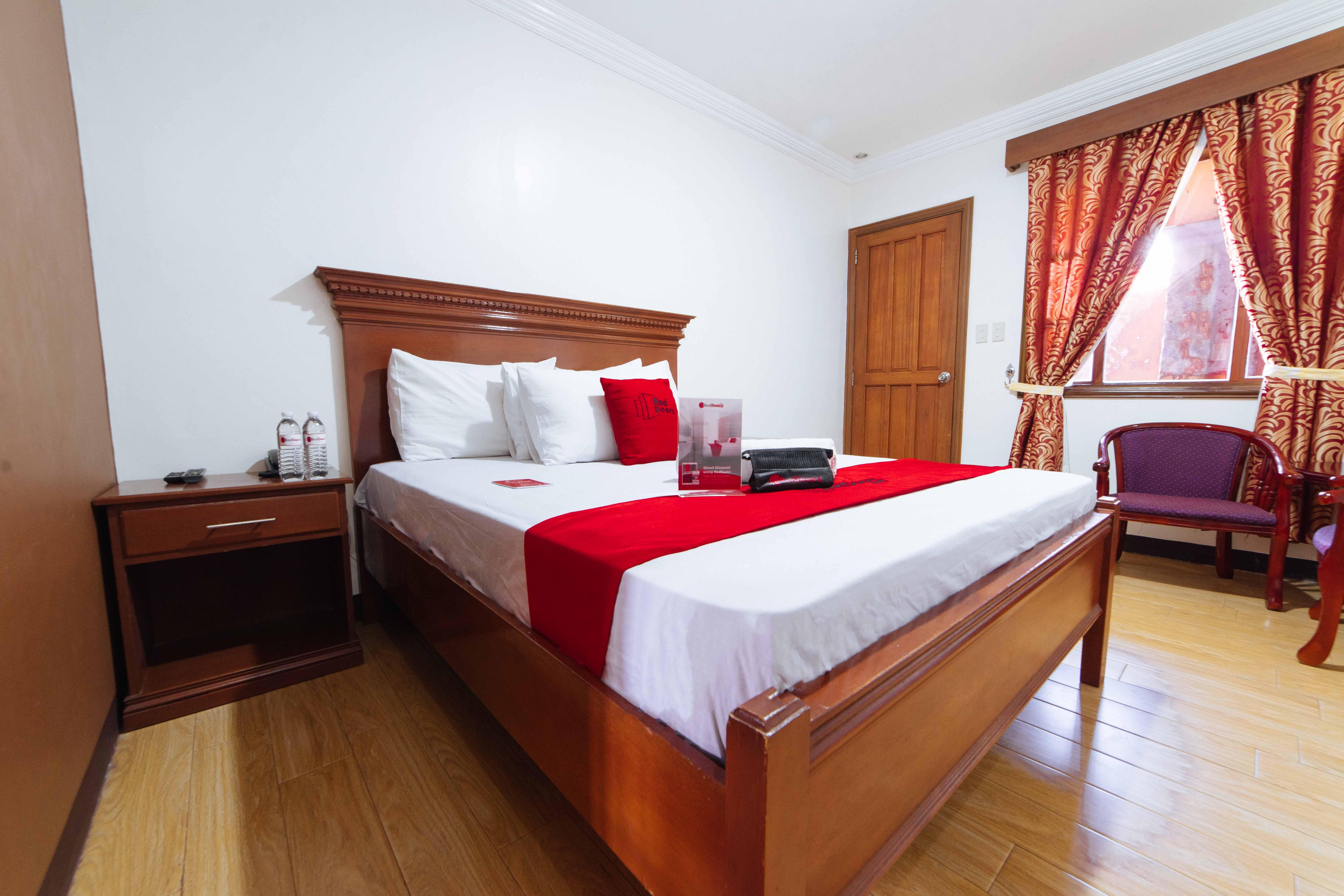 Reddoorz Plus @ Starhomes Olivianville Tarlac City Exteriér fotografie
