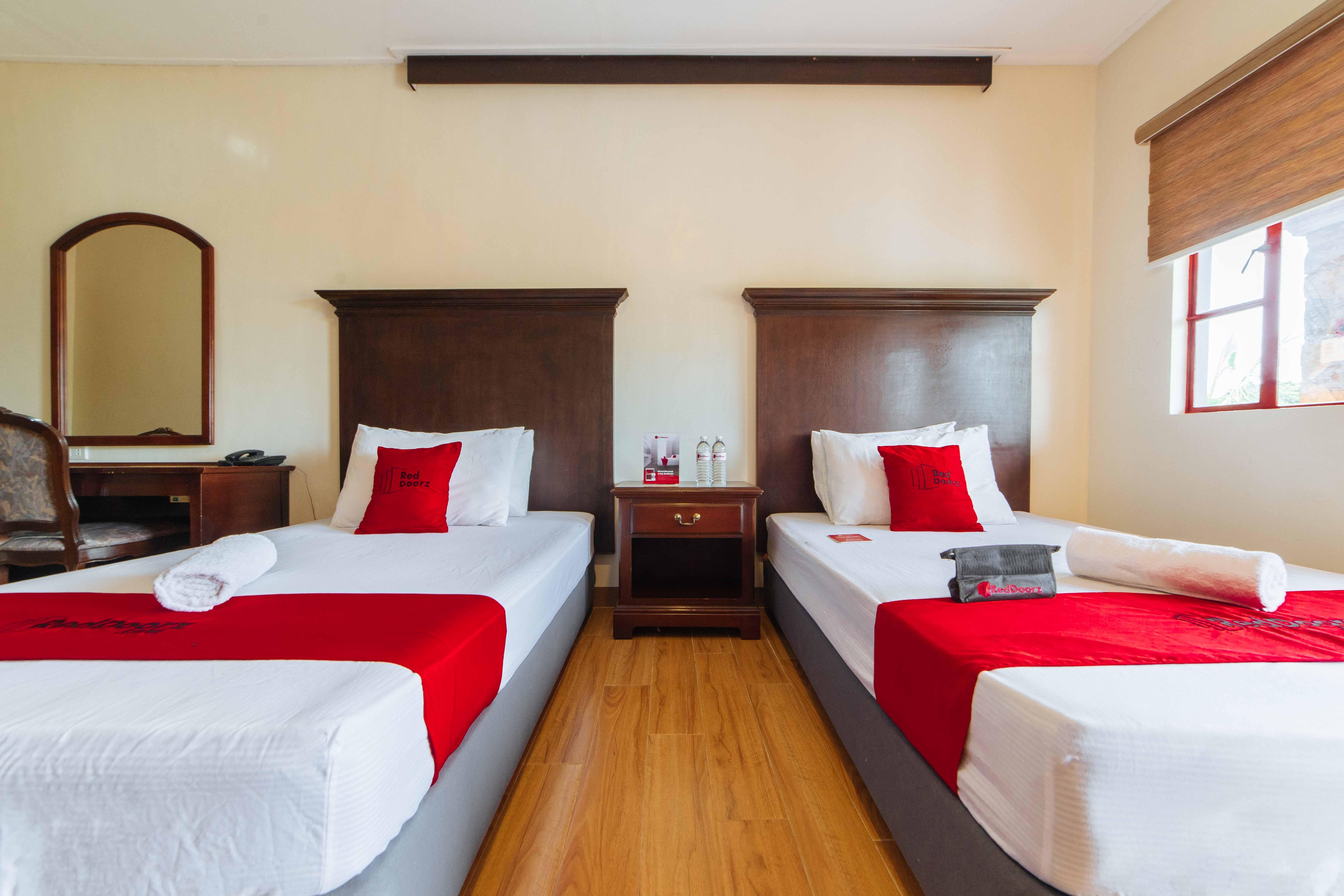 Reddoorz Plus @ Starhomes Olivianville Tarlac City Exteriér fotografie