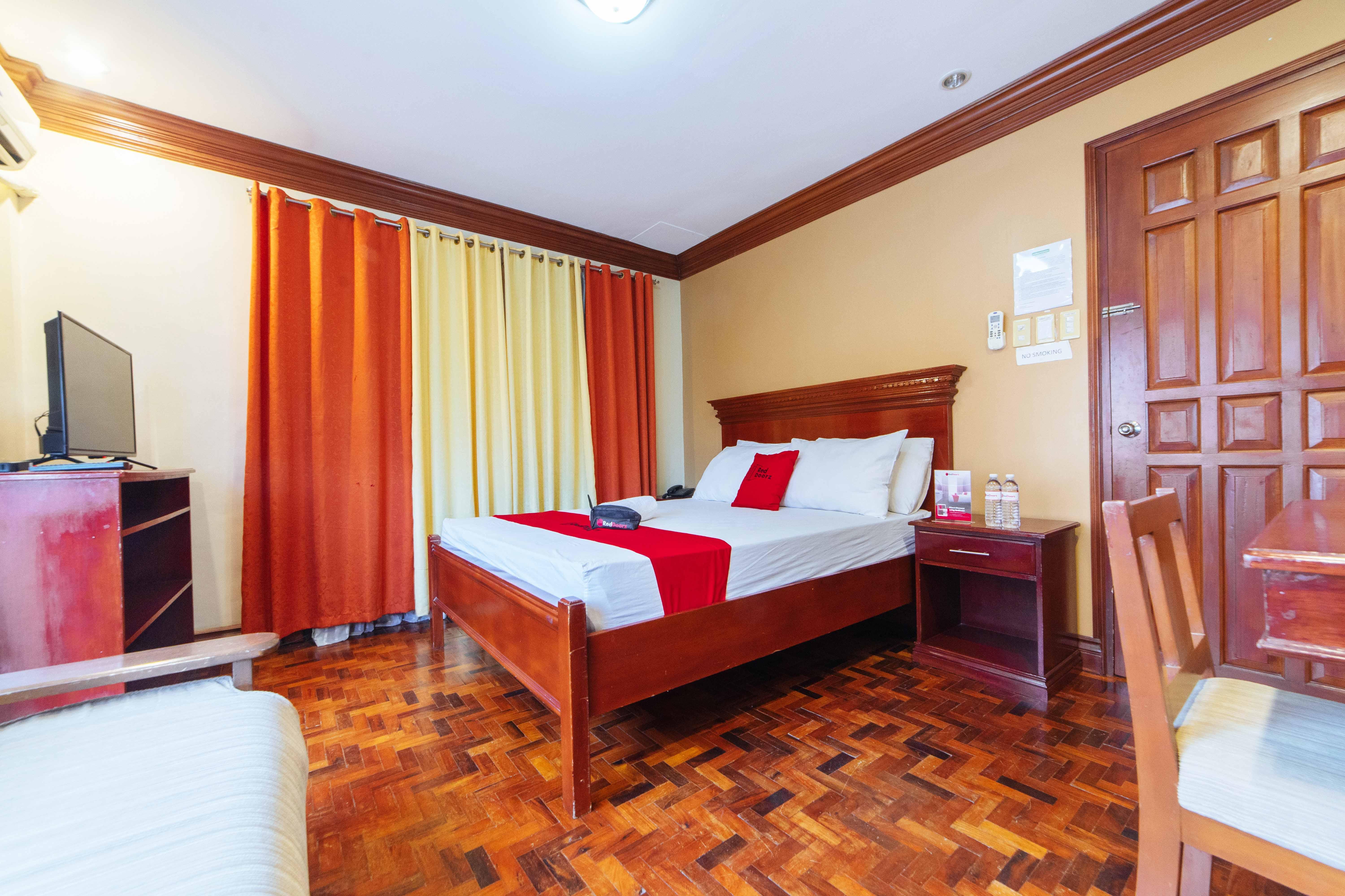 Reddoorz Plus @ Starhomes Olivianville Tarlac City Exteriér fotografie