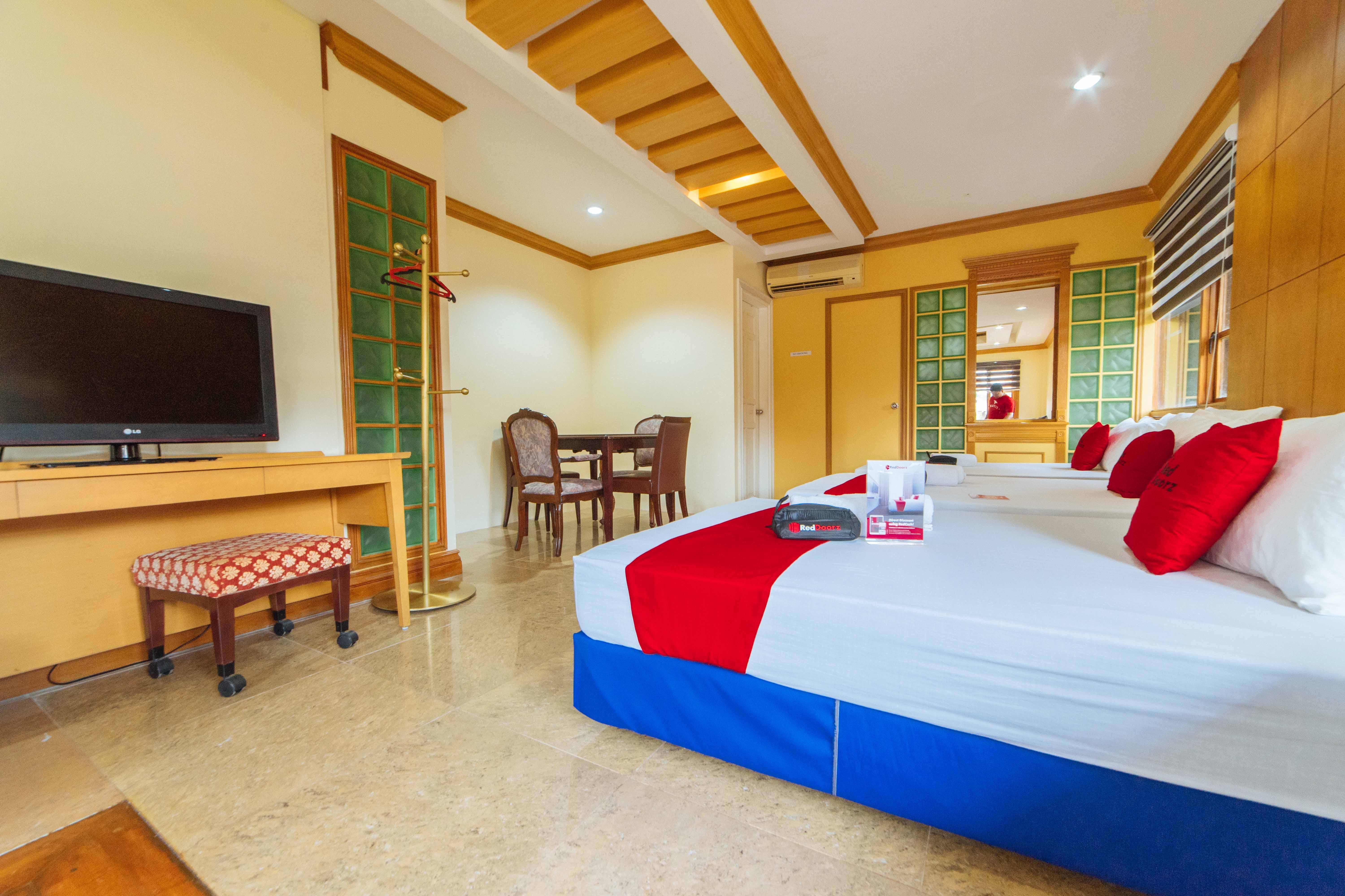 Reddoorz Plus @ Starhomes Olivianville Tarlac City Exteriér fotografie