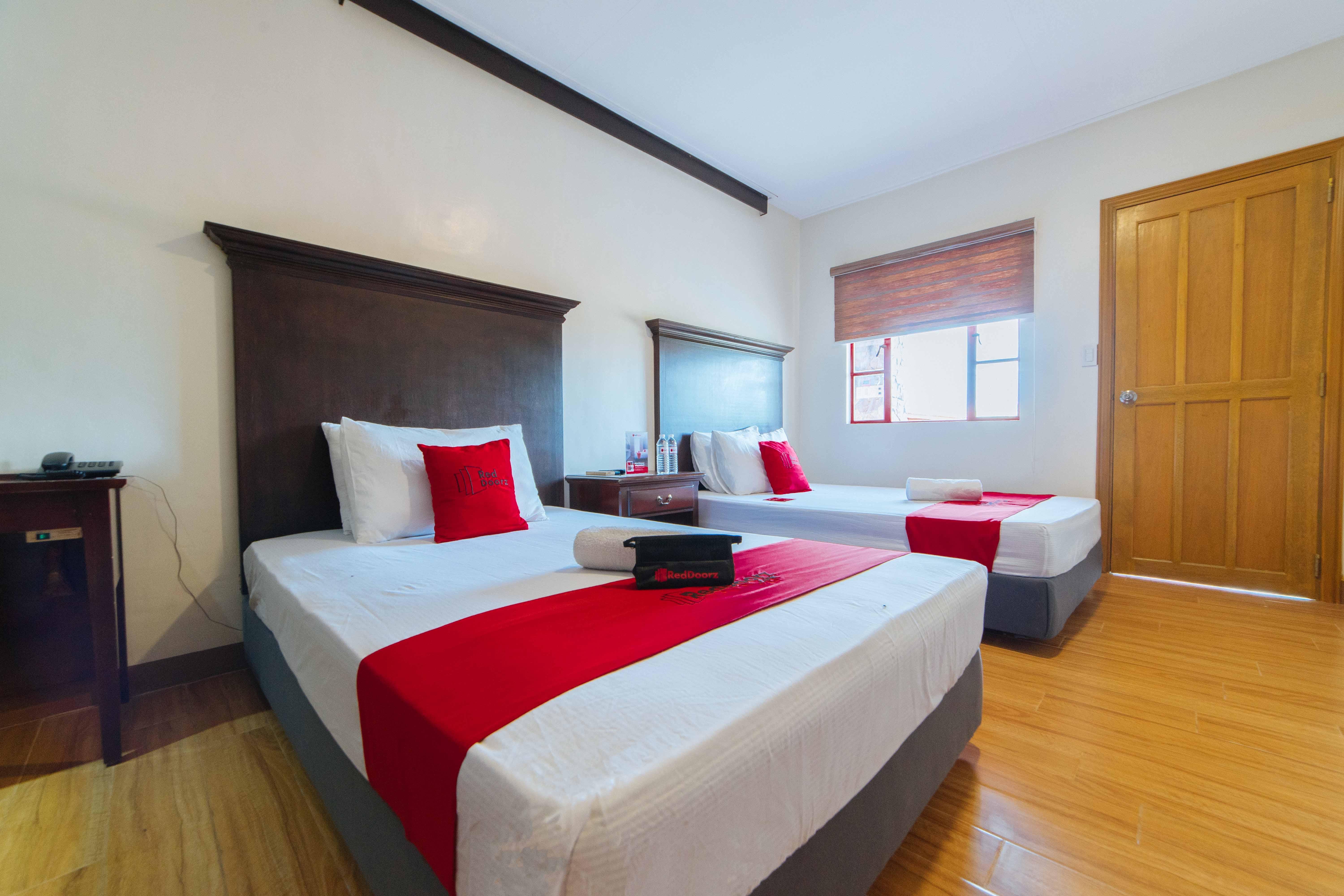 Reddoorz Plus @ Starhomes Olivianville Tarlac City Exteriér fotografie