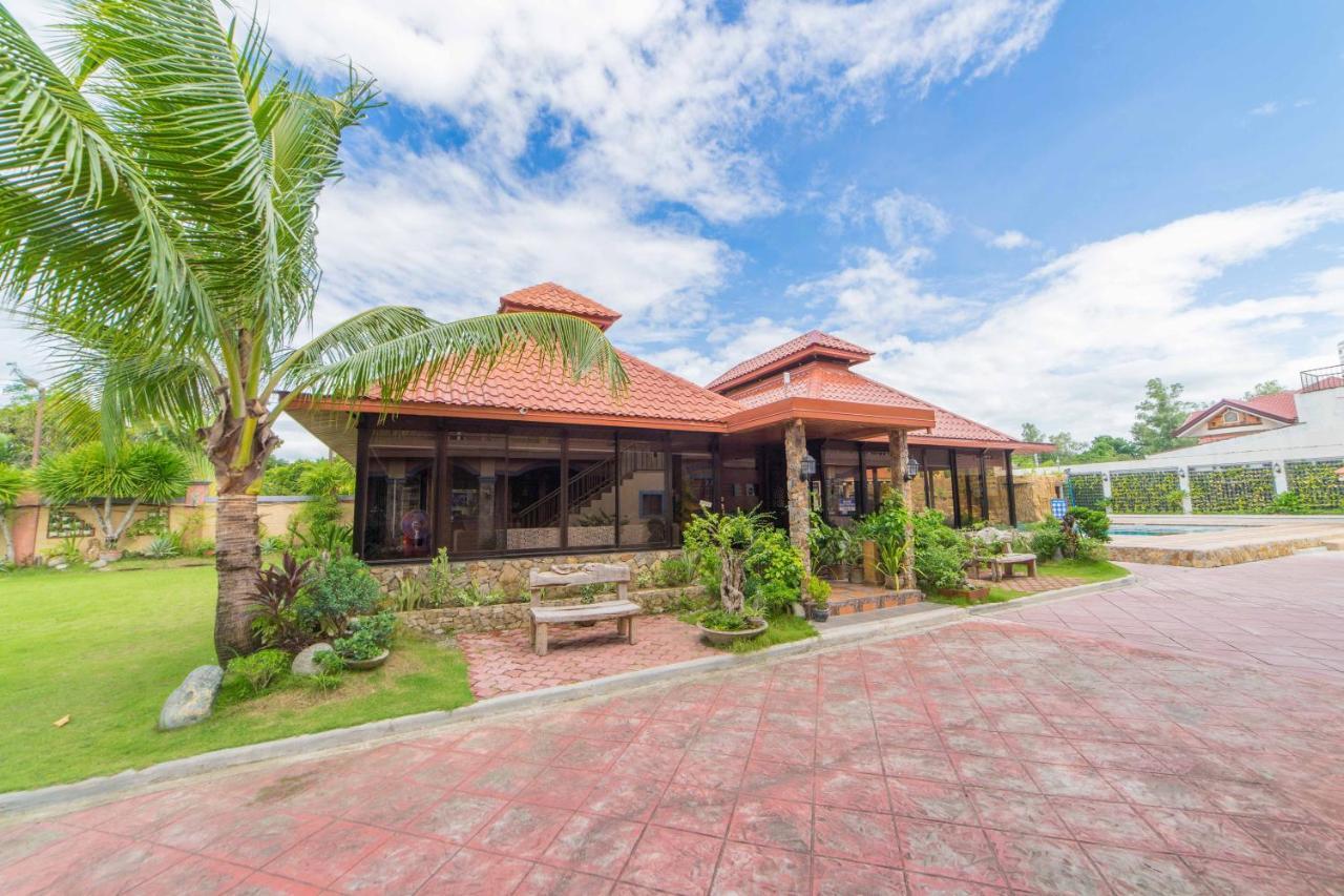 Reddoorz Plus @ Starhomes Olivianville Tarlac City Exteriér fotografie