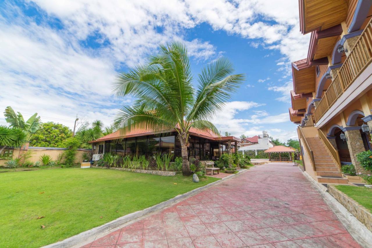Reddoorz Plus @ Starhomes Olivianville Tarlac City Exteriér fotografie
