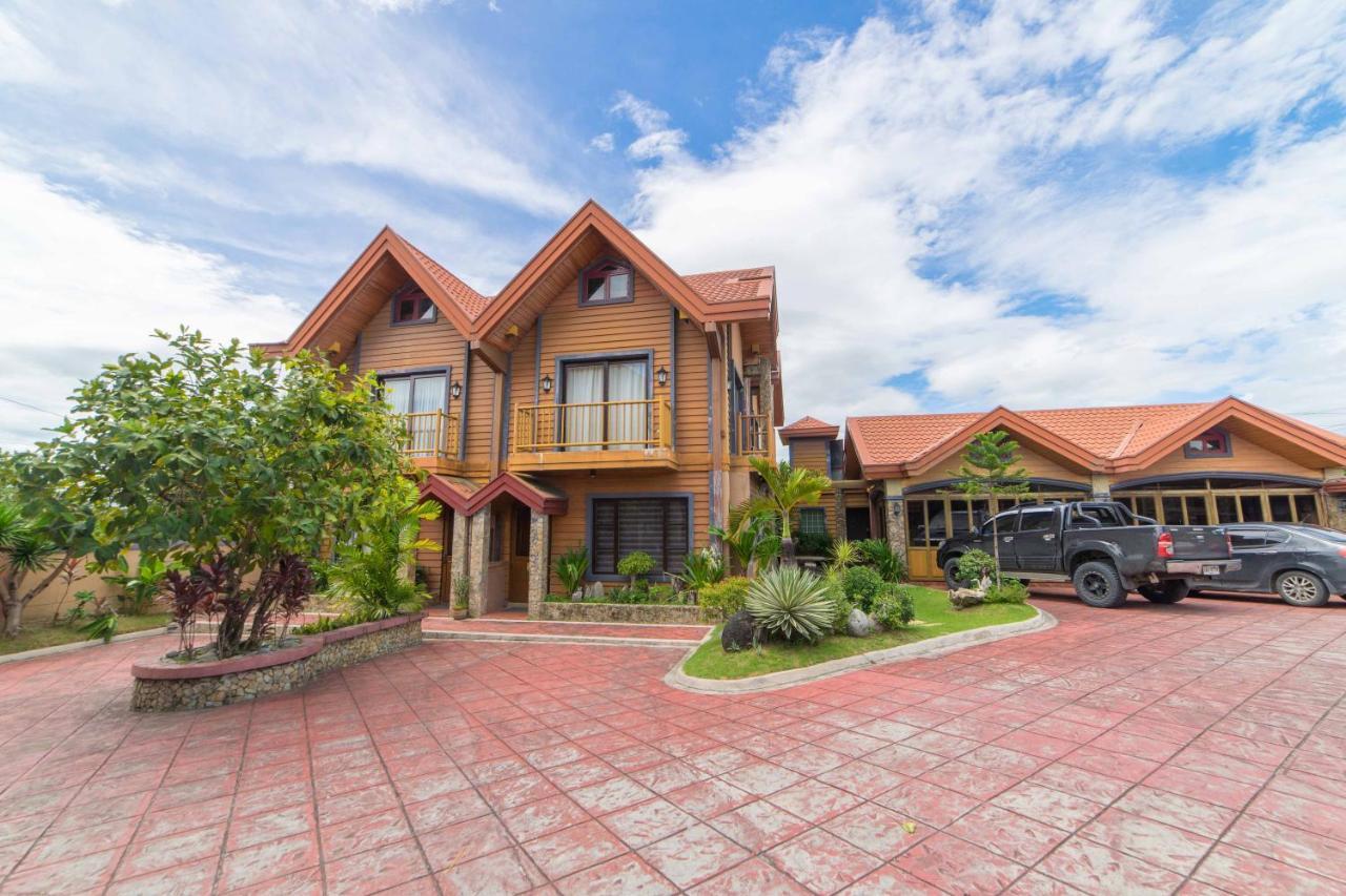 Reddoorz Plus @ Starhomes Olivianville Tarlac City Exteriér fotografie