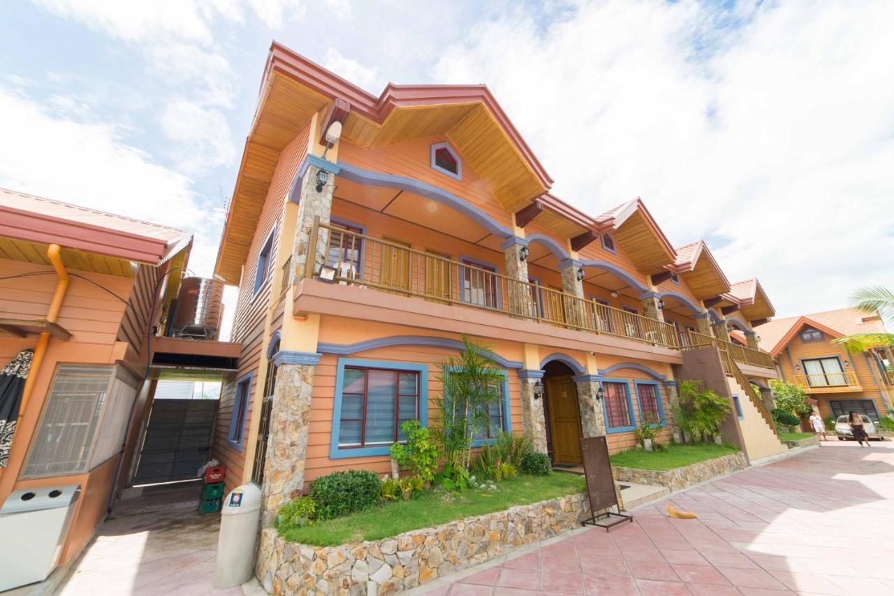 Reddoorz Plus @ Starhomes Olivianville Tarlac City Exteriér fotografie