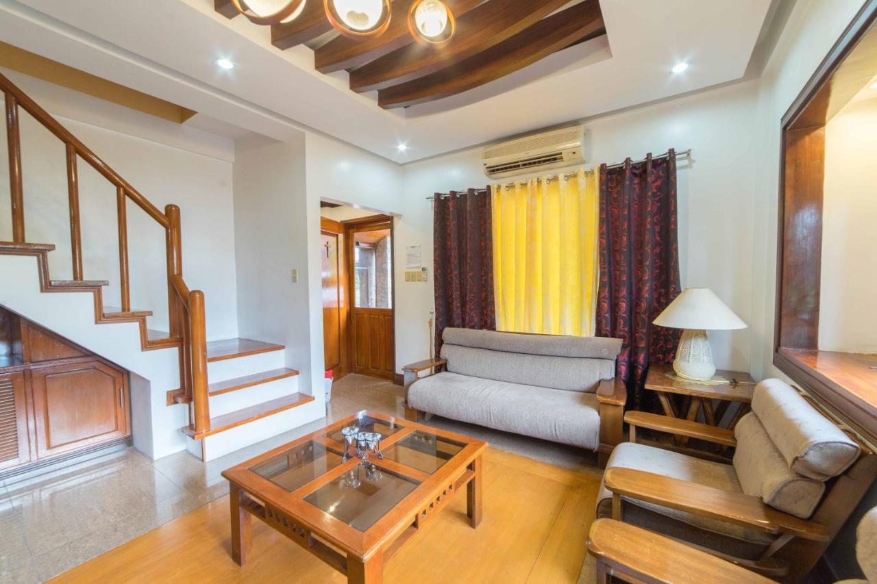 Reddoorz Plus @ Starhomes Olivianville Tarlac City Exteriér fotografie